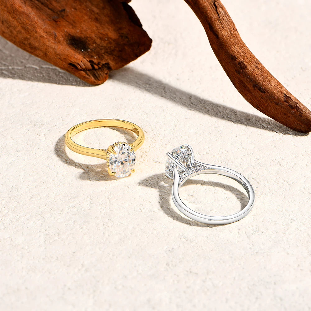 Oval Cut 9×7mm 2CT D VVS1 Moissanite Ring